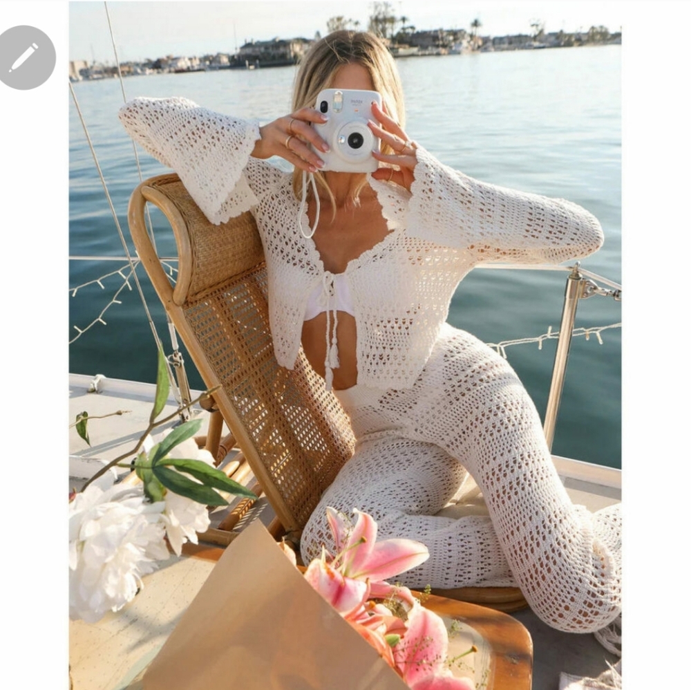 Lspace coverup top